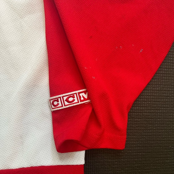 Detroit Red Wings Jersey - Picture 5 of 12